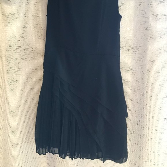 Beautiful Black Layered Banana Republic Dress - Picture 6 of 6